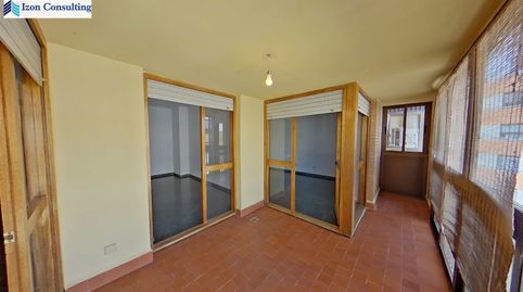 PISO EN ZONA VILLACERRADA CON GARAJE Y AMPLIA TERRAZA ACRISTALADA.