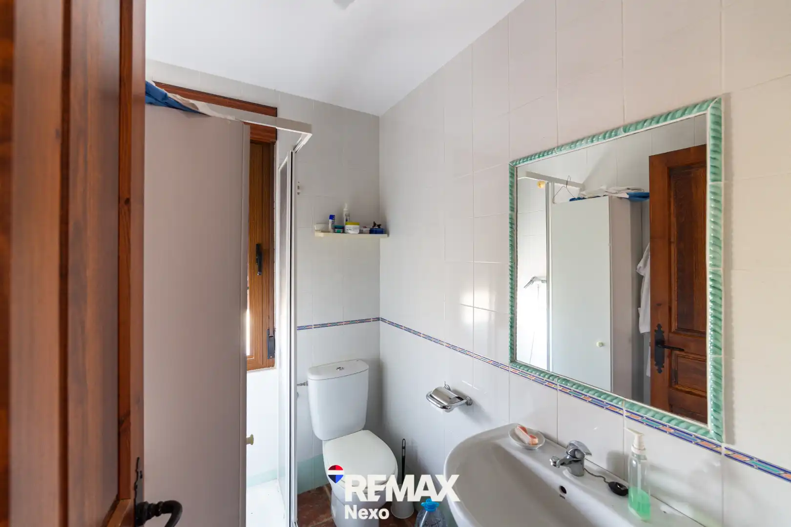 Bathroom of Buildings for sale in San Llorente