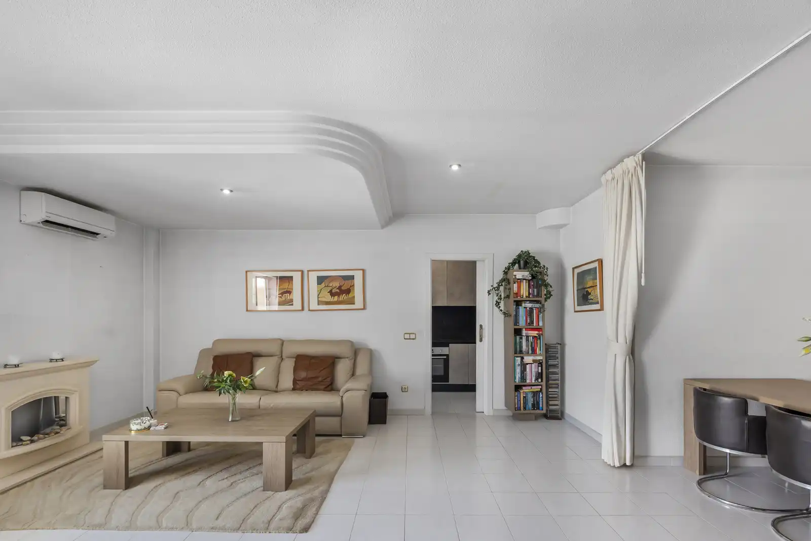 Sala d'estar de Apartament en venda en Guardamar del Segura amb Terrassa, Traster i Piscina