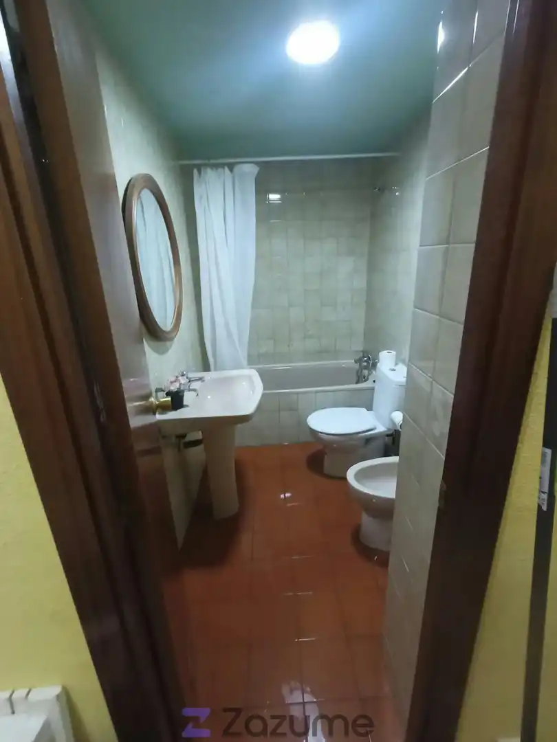 Bathroom of Flat for rent in Soria Capital   with Heating, Parquet flooring and Terrace