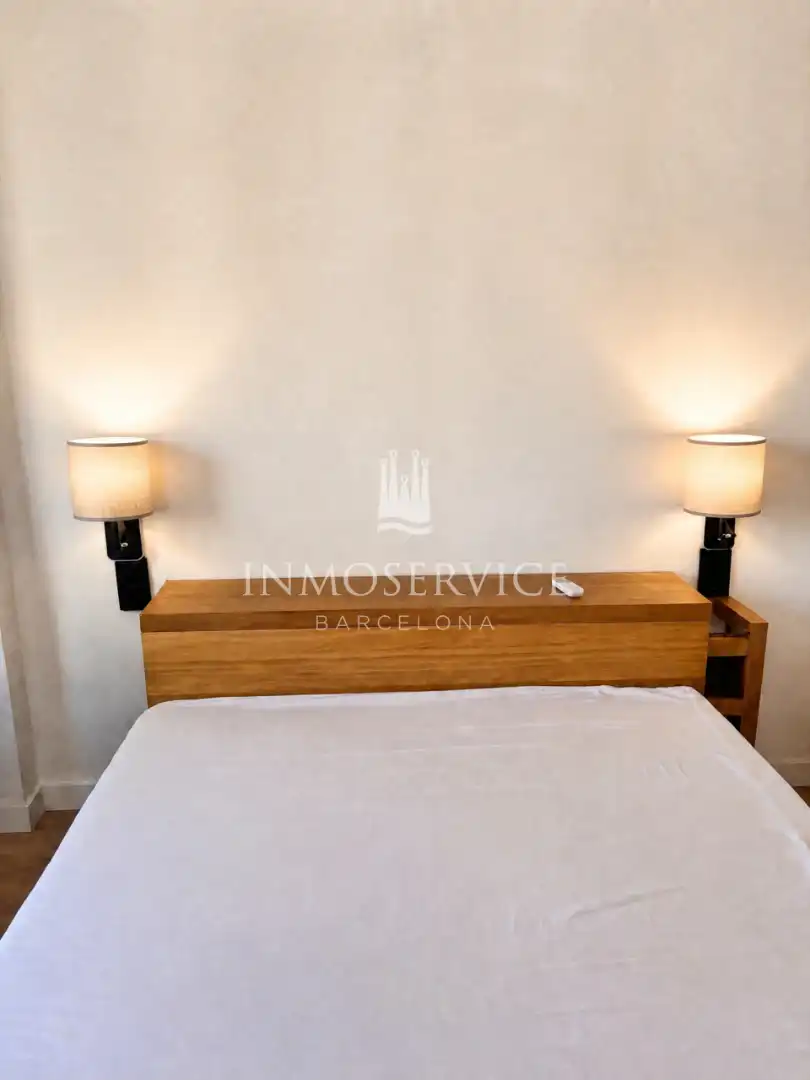 Dormitori de Pis de lloguer en Barcelona amb Aire condicionat, Calefacció i Parquet