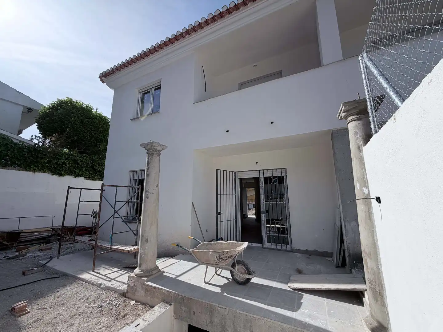 Vista exterior de Casa o xalet en venda en Padul amb Jardí privat, Piscina i Balcó