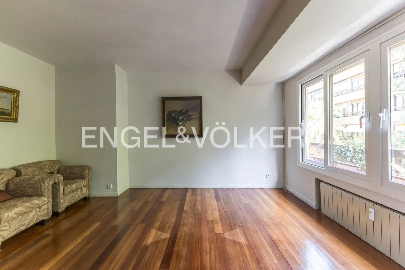 Living room of Flat for sale in Madrid  with Heating, Private garden and Parquet flooring