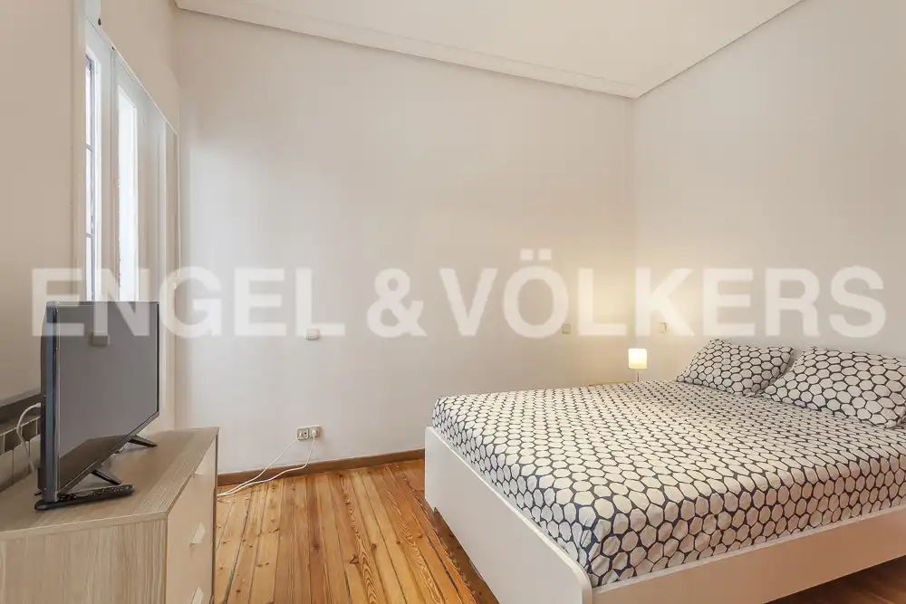 Bedroom of Flat for rent in Madrid  with Air Conditioner, Heating and Parquet flooring