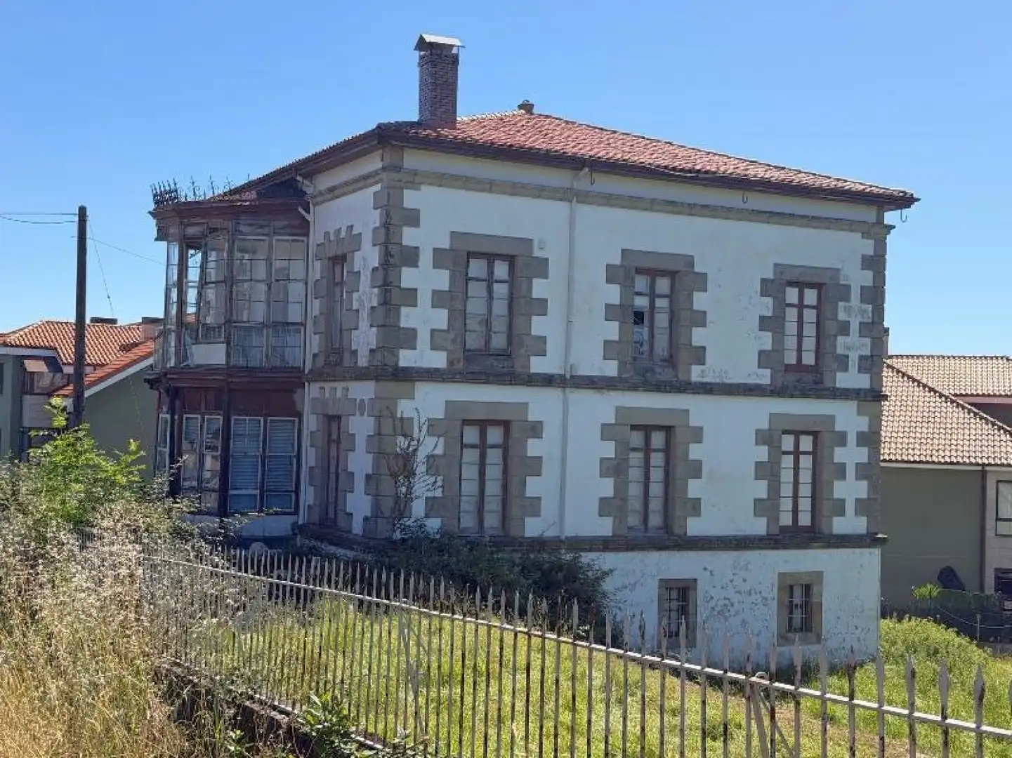 Vista exterior de Casa o xalet en venda en Reocín amb Jardí privat i Traster