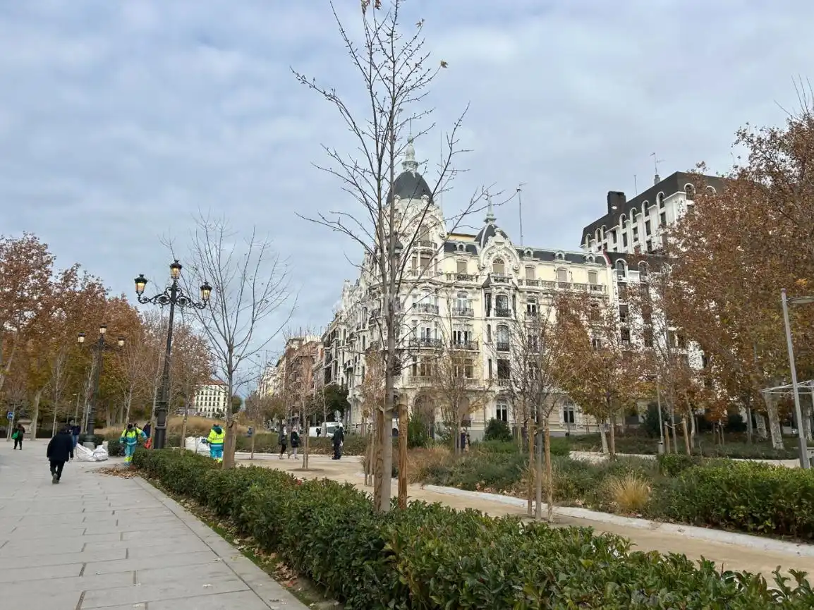 Vista exterior de Local en venda en Madrid