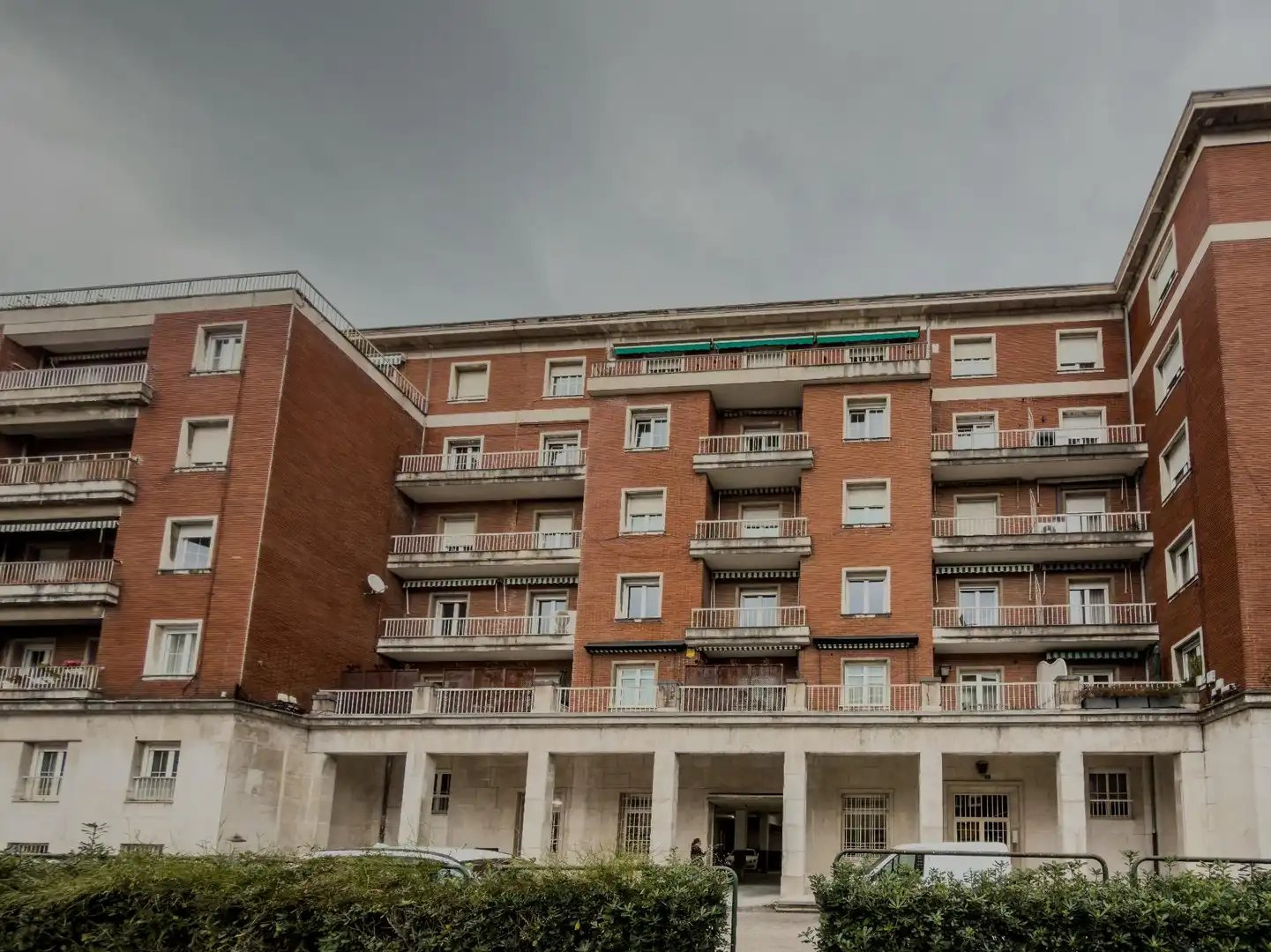 Vista exterior de Pis en venda en Torrelavega  amb Calefacció, Parquet i Traster