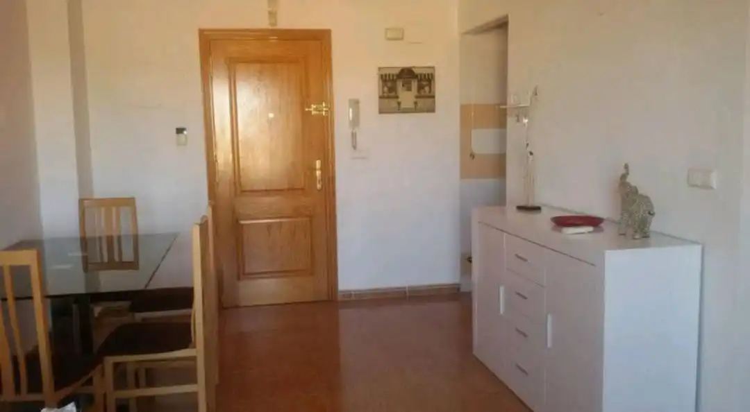 Cuina de Apartament de lloguer en Torrevieja amb Aire condicionat, Calefacció i Piscina