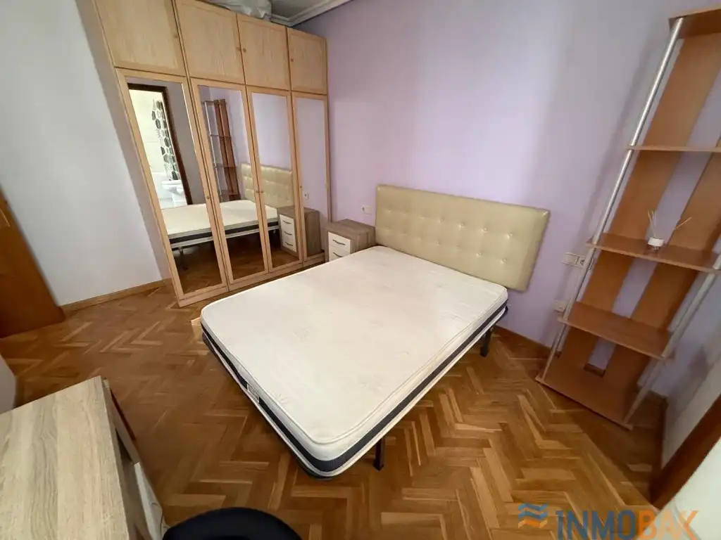 Flat with terrace to rent in San Bernardo - Carmelitas - Campus, imagen 9