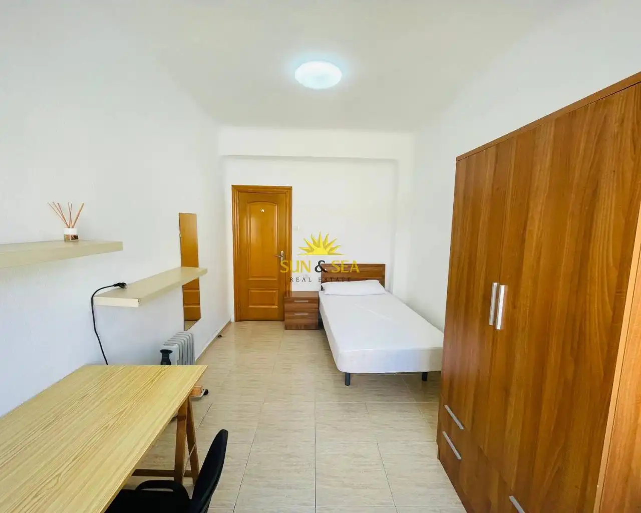 Habitación de Apartamento de alquiler en Cartagena con Calefacción, Amueblado y Horno