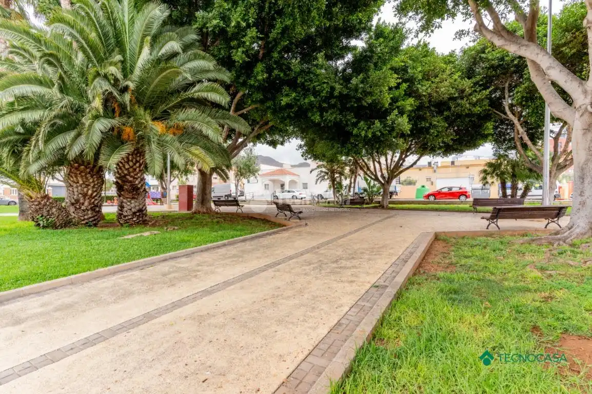 Vista exterior de Piso en venta en Roquetas de Mar con Aire acondicionado, Terraza y Balcón