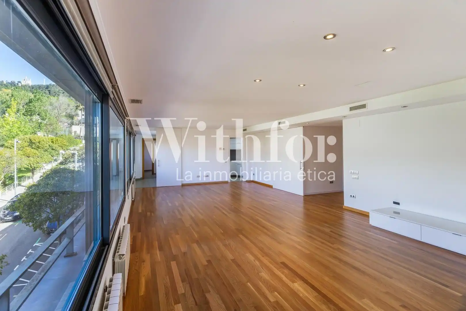 Living room of Attic for sale in Barcelona  with Air Conditioner, Heating and Terrace