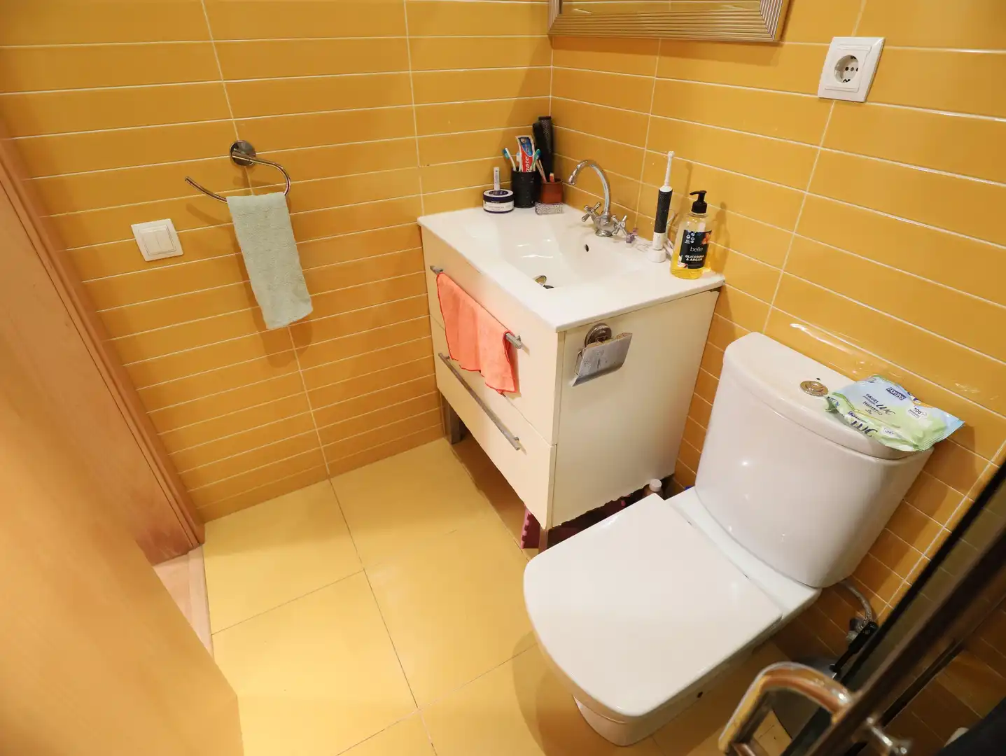 Bathroom of Houses for sale in Esplugues de Llobregat  with Heating, Parquet flooring and Terrace