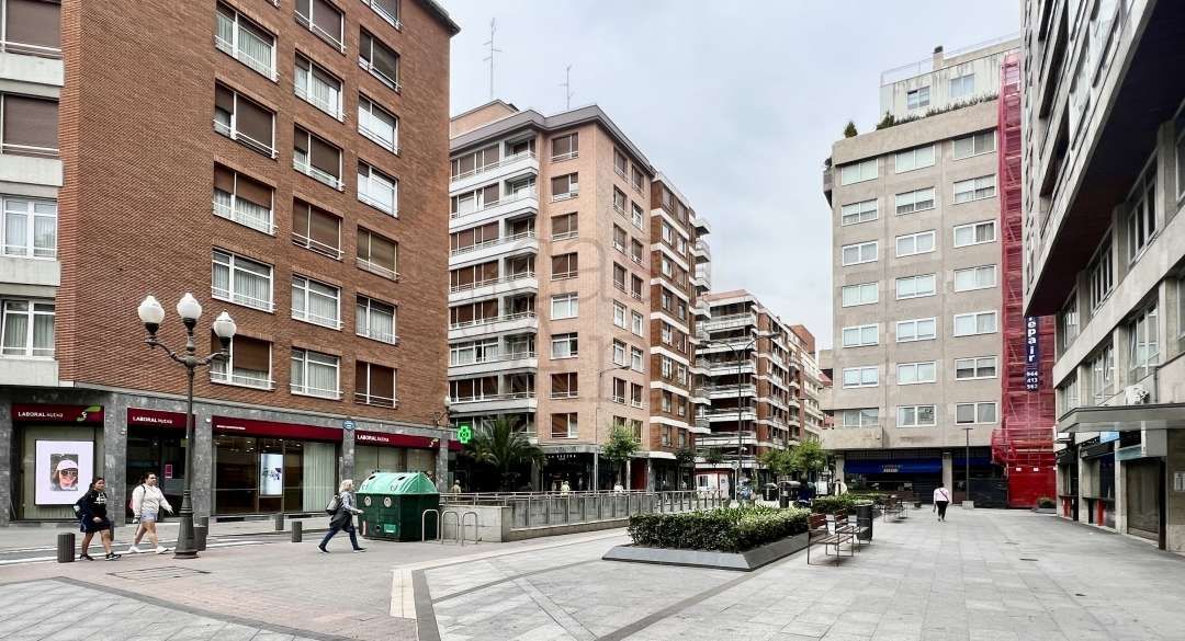 Garatge de lloguer a Rodríguez Arias Kalea, Campuzano