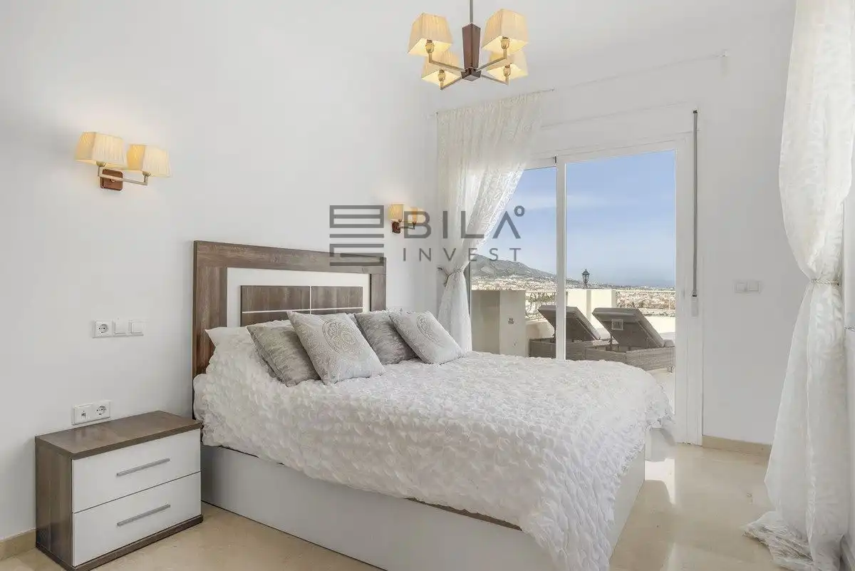 Chalet con piscina en venta en Cerros del Aguila, imagen 33