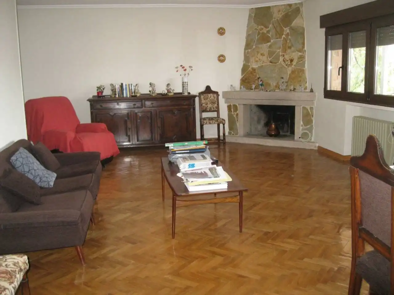 Sala d'estar de Casa o xalet en venda en Manzanares El Real amb Calefacció, Jardí privat i Terrassa