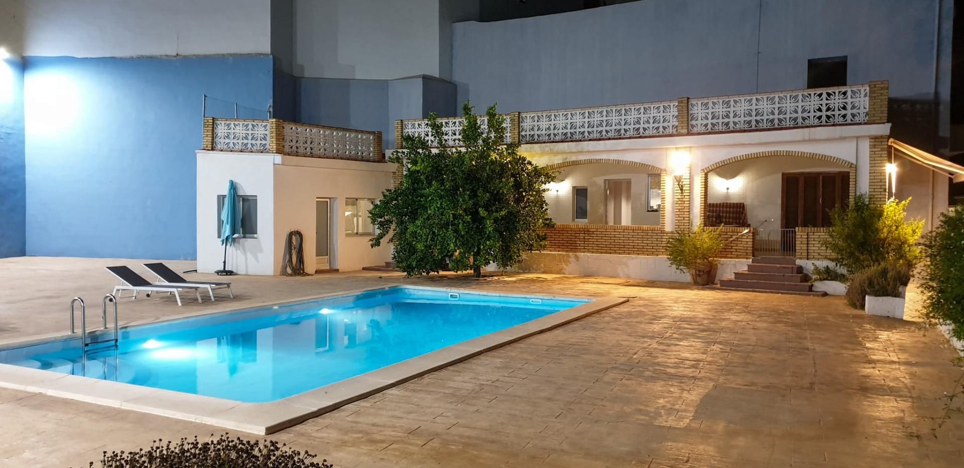 Schwimmbecken von Country house zum verkauf in Godelleta mit Heizung, Privatgarten und Terrasse