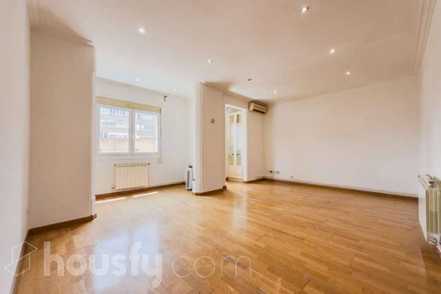 Piso en Venta en Carrer de Sant Elies, . en Sant Gervasi- Galvany