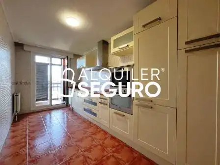 Cocina de Piso de alquiler en Bilbao  con Calefacción y Terraza