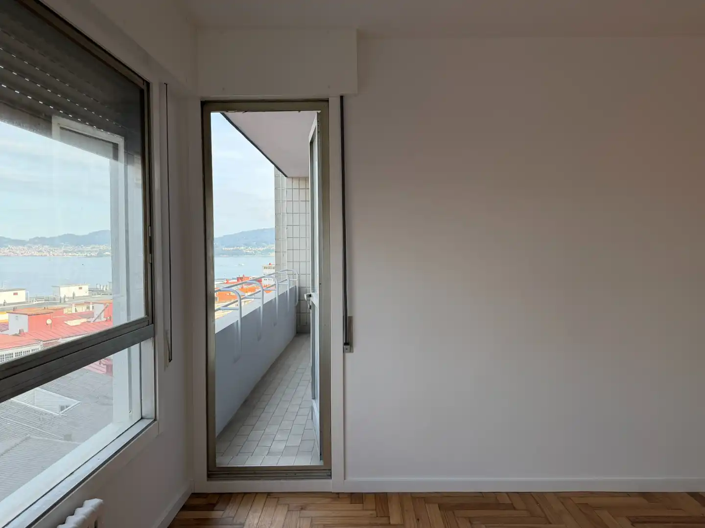 Habitación de Piso de alquiler en Vigo  con Calefacción, Parquet y Trastero