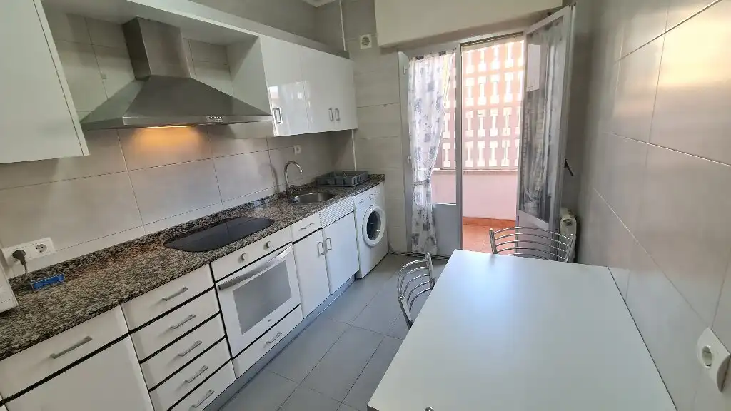 Kitchen of Flat for rent in  Logroño  with Heating, Parquet flooring and Terrace