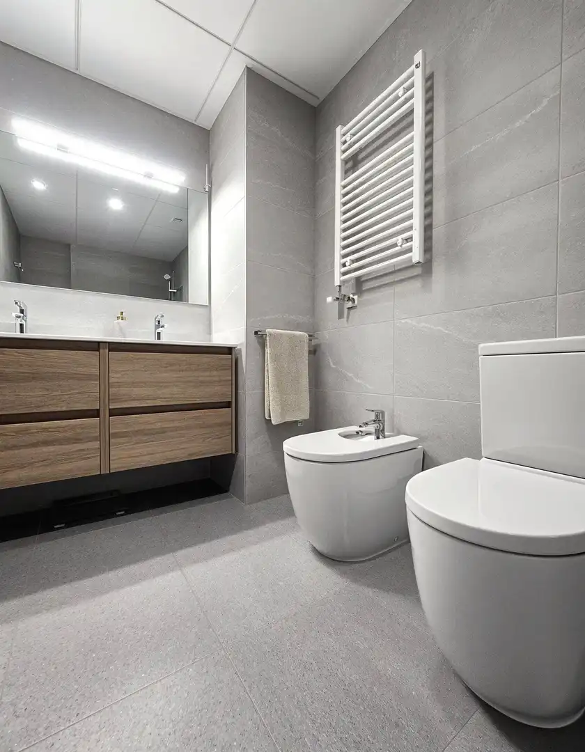 Baño de Piso en venta en Reus con Aire acondicionado, Calefacción y Terraza