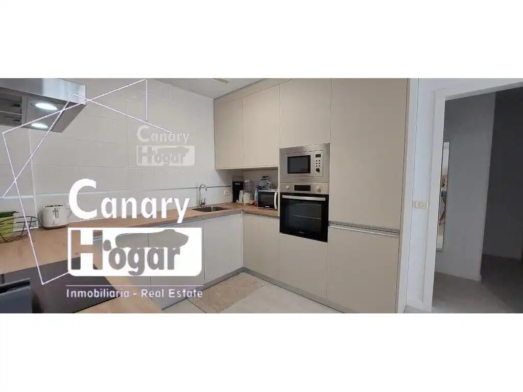 Cuina de Apartament en venda en Adeje amb Aire condicionat i Balcó