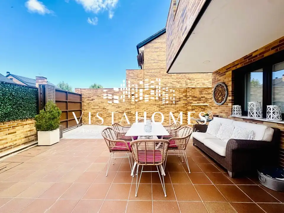 Terrasse von Einfamilien-Reihenhaus zum Verkauf in San Agustín del Guadalix mit Klimaanlage, Heizung und Terrasse