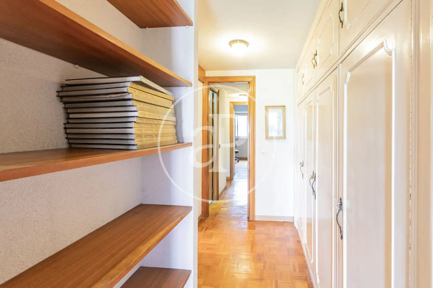 Wohnung zum Verkauf in Madrid mit Klimaanlage, Heizung und Privatgarten