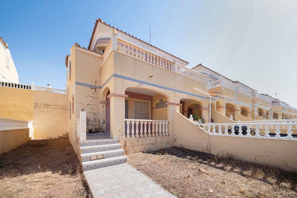 Exterior view of Single-family semi-detached for sale in Orihuela  with Swimming Pool
