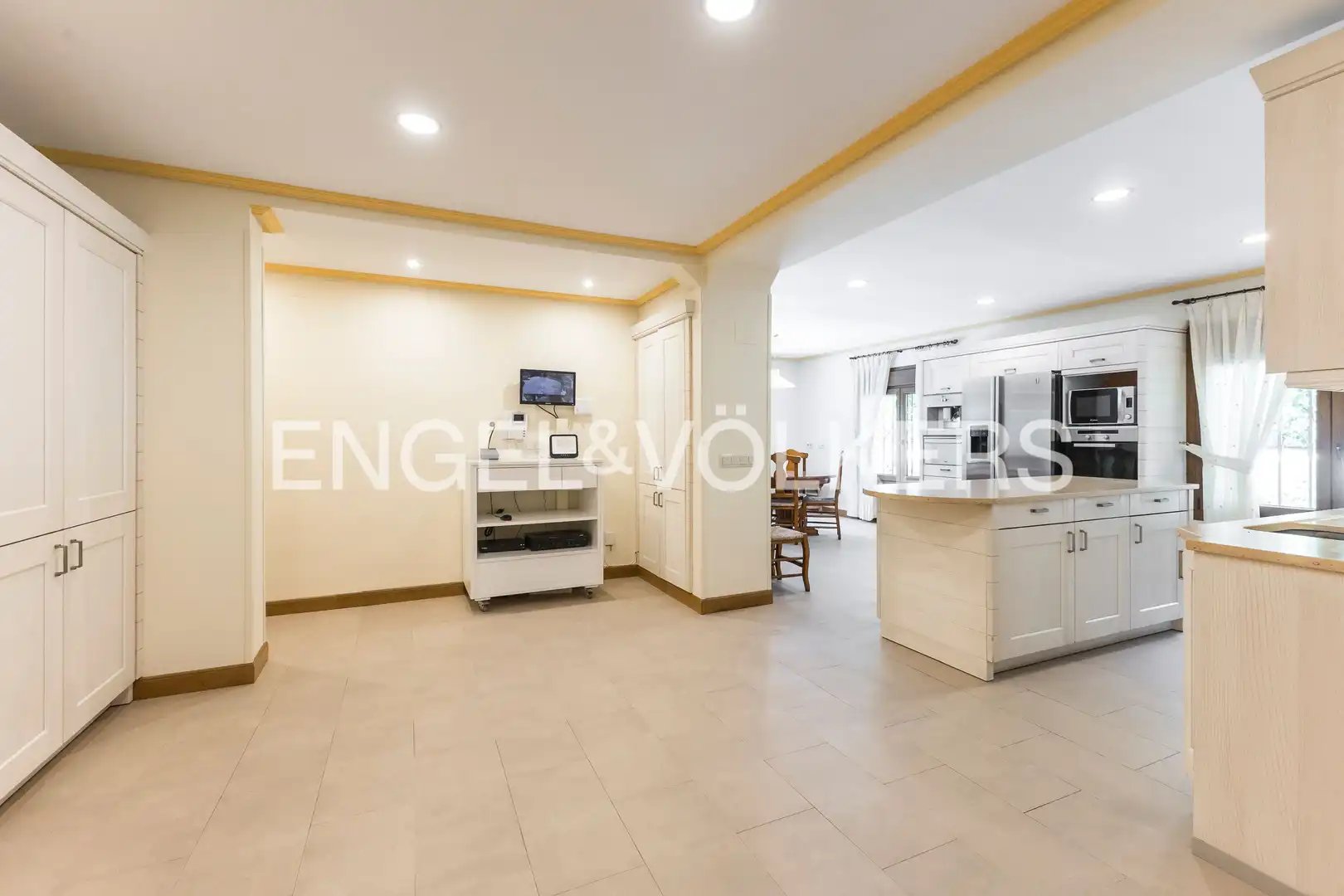 Houses for sale in Madrid  with Air Conditioner, Heating and Private garden