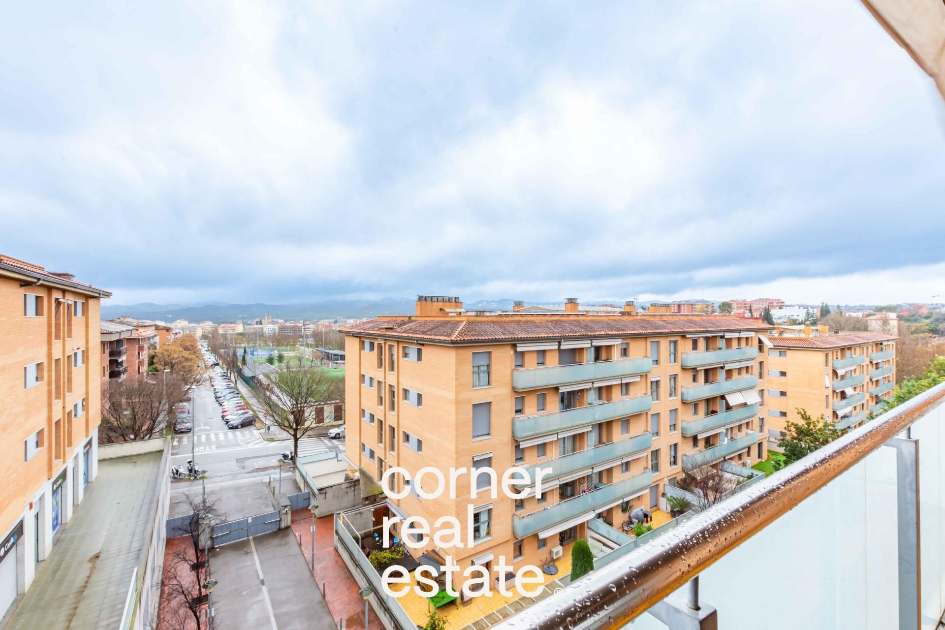 Exterior view of Attic for sale in Sant Cugat del Vallès  with Air Conditioner, Heating and Parquet flooring