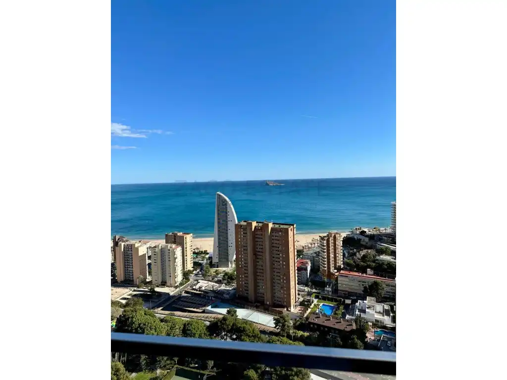 Vista exterior de Piso en venta en Benidorm