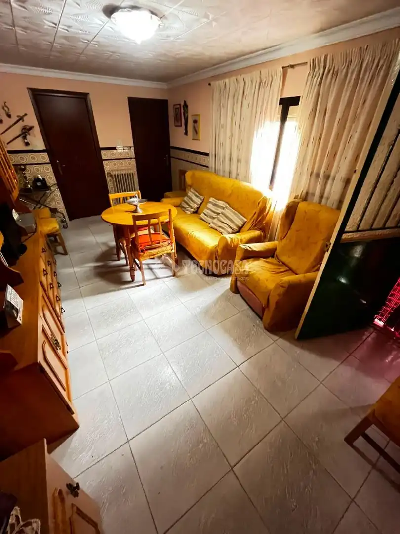 Wohnzimmer von Einfamilien-Reihenhaus zum Verkauf in Puertollano