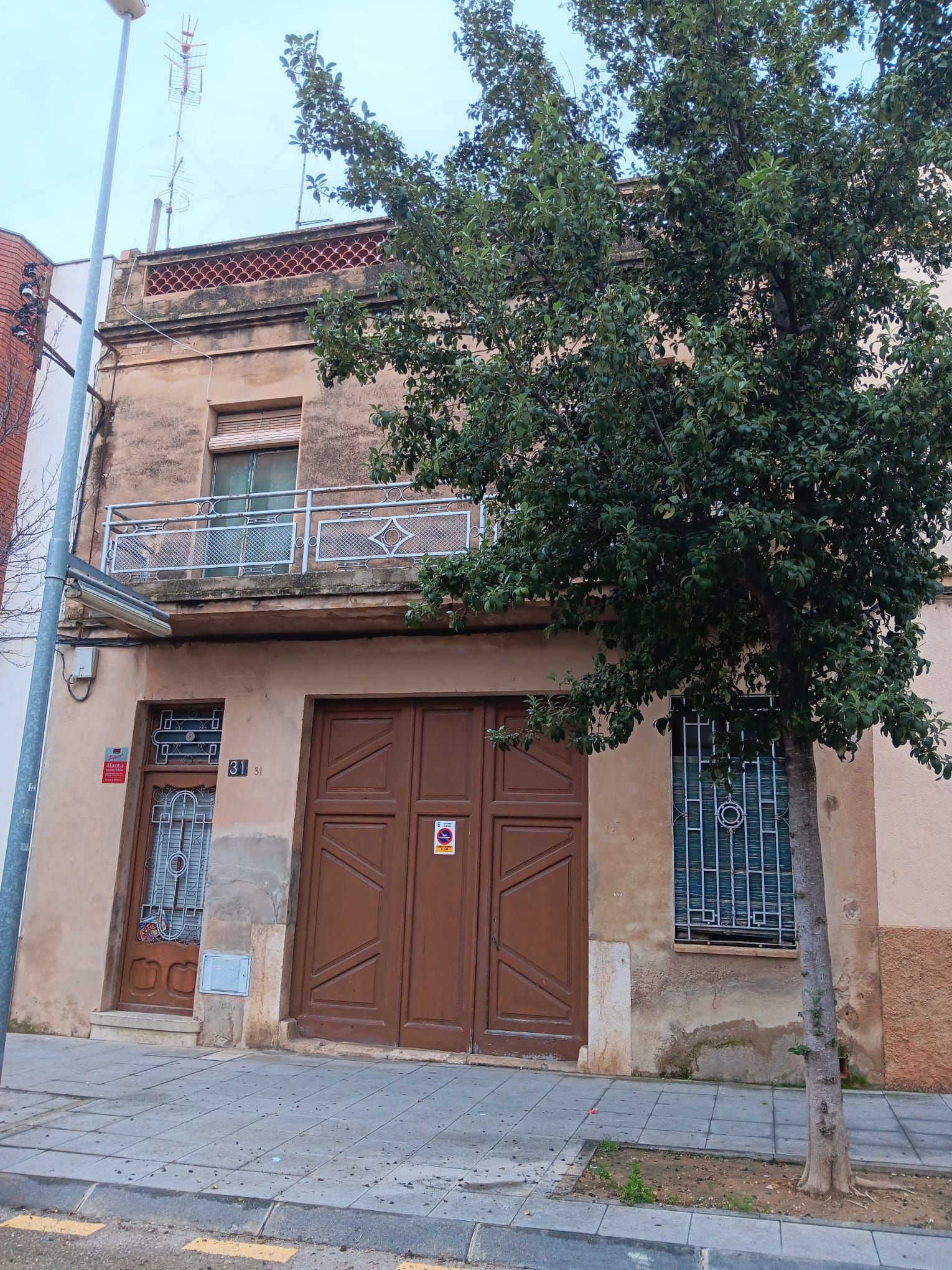 Vista exterior de Casa adosada en venda en Amposta amb Terrassa, Traster i Moblat