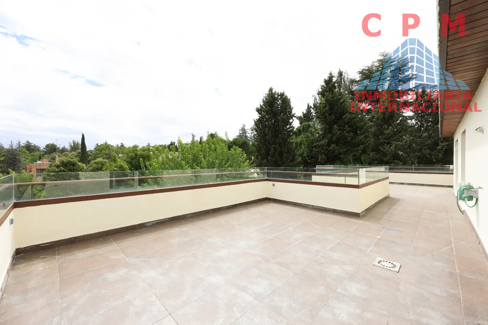 Terrassa de Casa o xalet de lloguer en Madrid amb Aire condicionat, Calefacció i Jardí privat