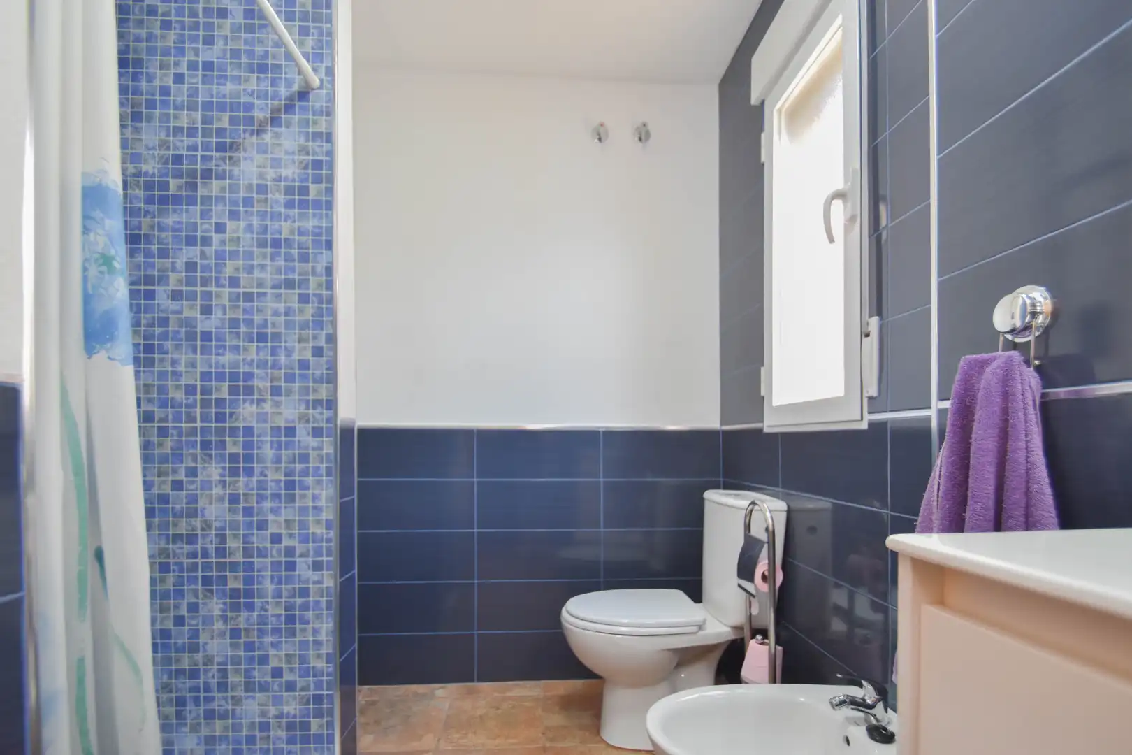 Bathroom of Houses for sale in Atarfe  with Private garden