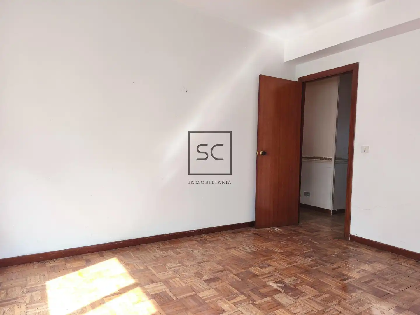 Habitación de Piso en venta en Narón con Calefacción, Parquet y Terraza