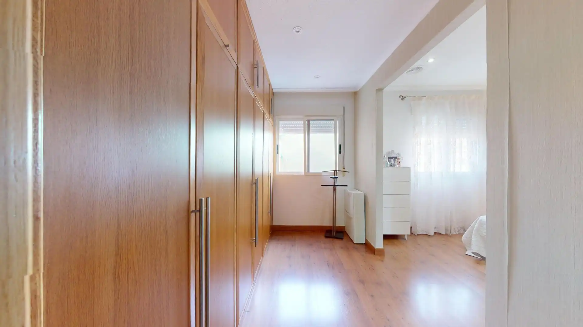 Einfamilien-Reihenhaus zum Verkauf in Elche / Elx mit Privatgarten, Terrasse und Gemeinschaftspool