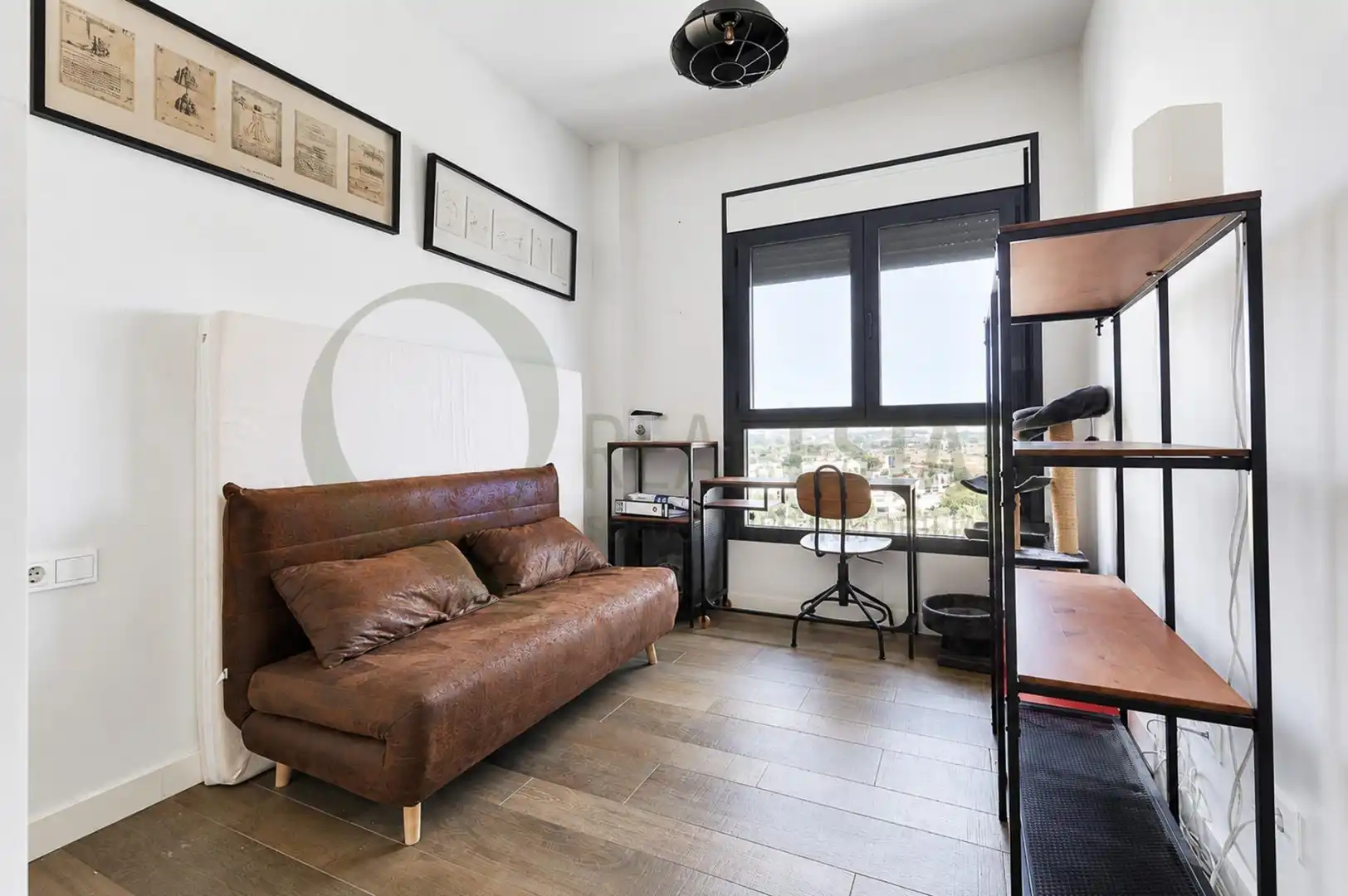 Habitación de Ático en venta en Alicante / Alacant con Aire acondicionado, Calefacción y Jardín privado