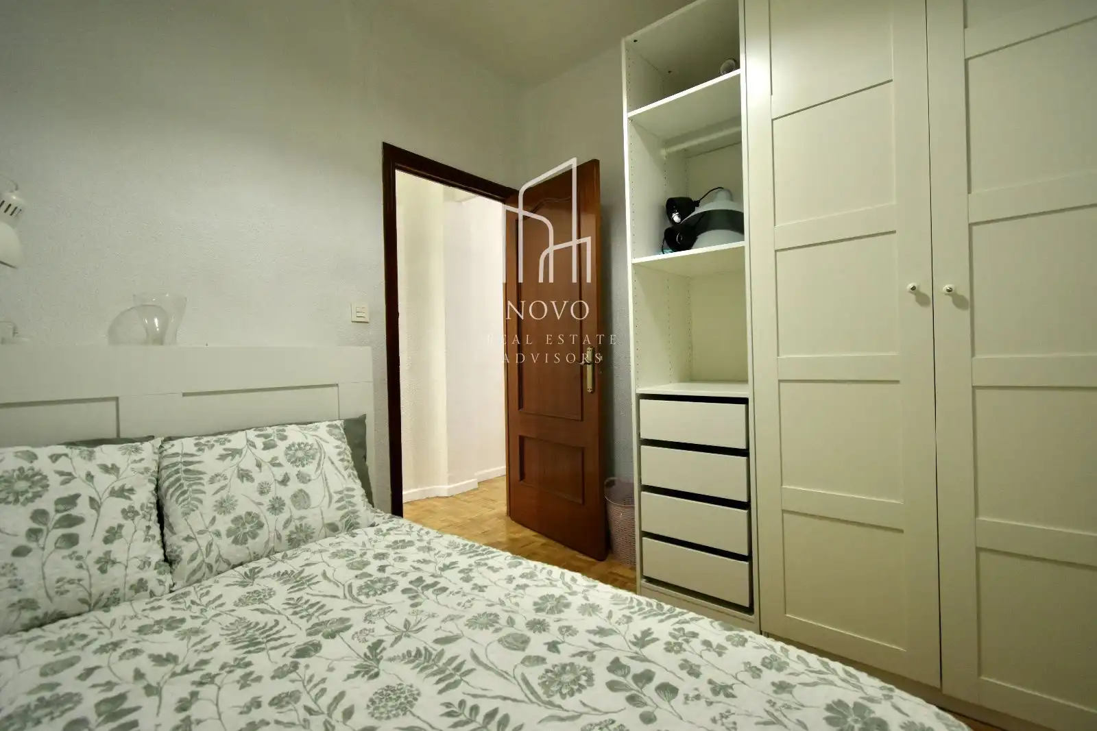 Habitación de Piso de alquiler en Madrid con Aire acondicionado, Calefacción y Amueblado