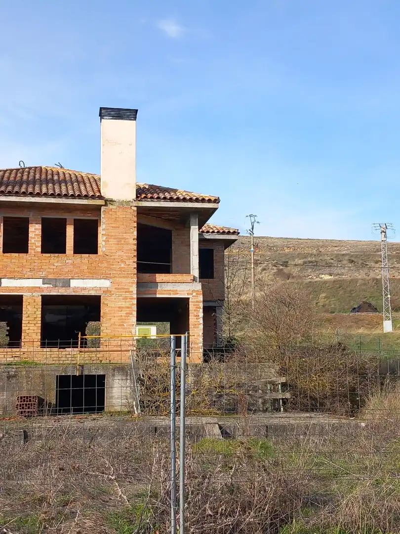 Adossat amb terrassa en venda a Calle Santillan, imagen 3