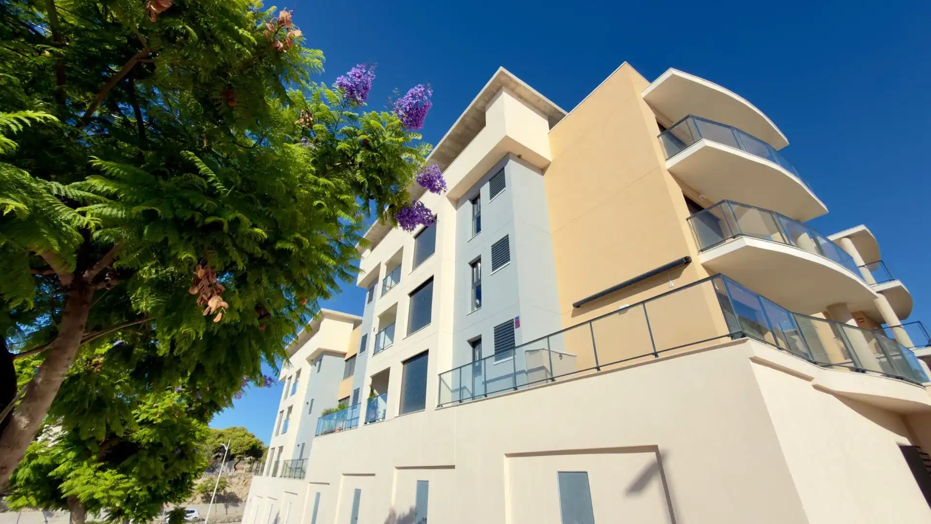 Vista exterior de Apartament en venda en Finestrat amb Aire condicionat, Calefacció i Jardí privat