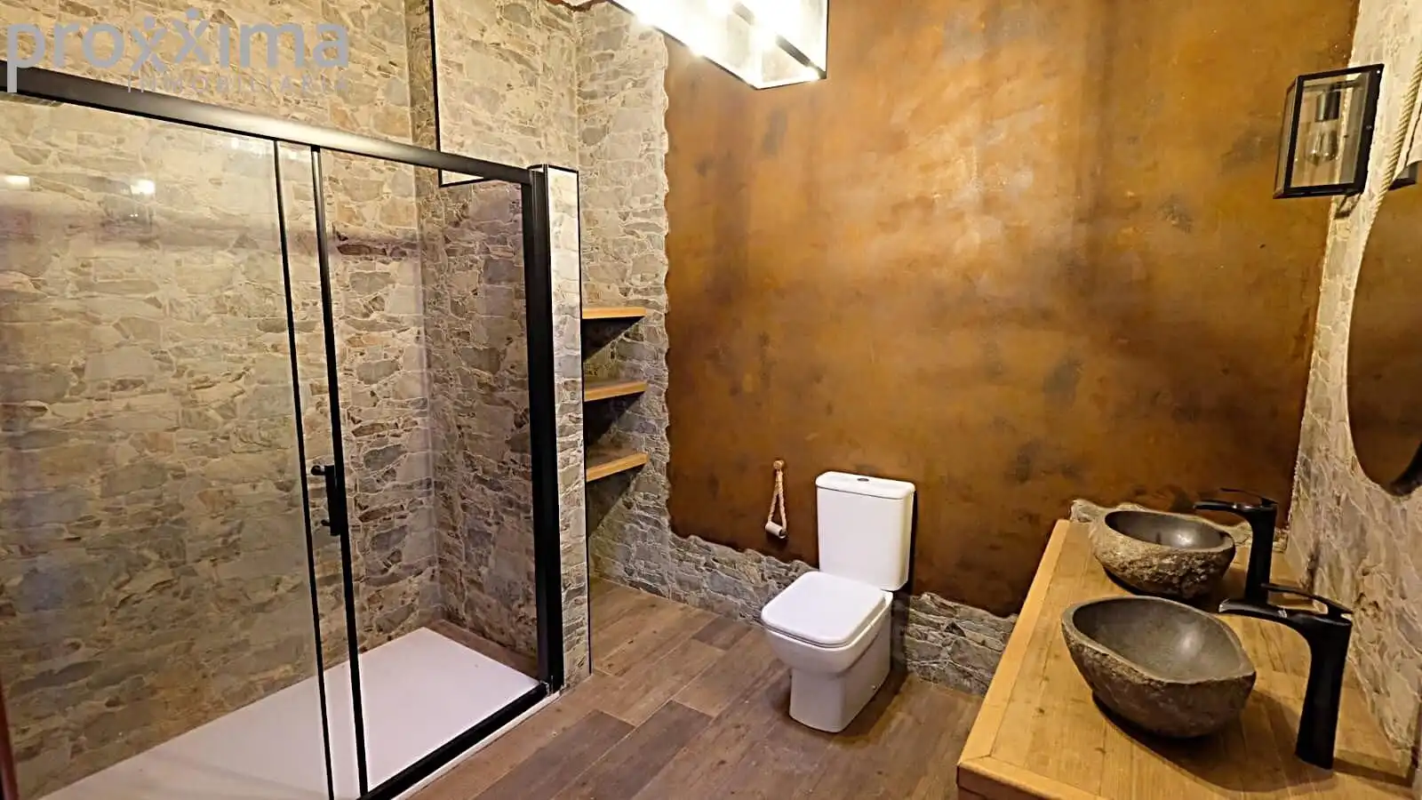 Bathroom of Houses for sale in Alcalá de Guadaira