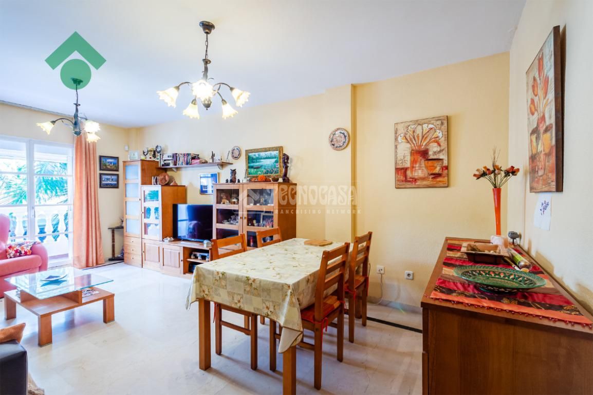 Dining room of Flat for sale in Vélez-Málaga  with Air Conditioner, Terrace and Balcony