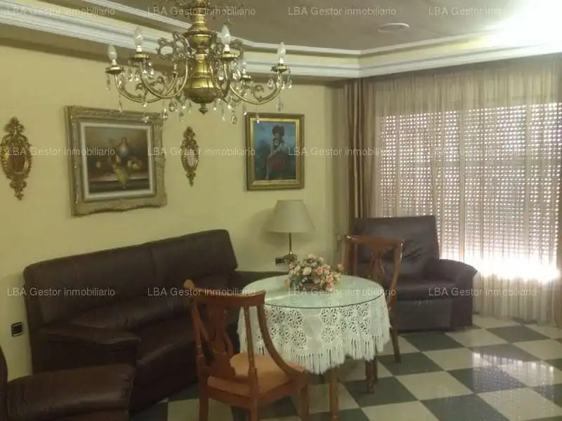 Sala d'estar de Pis en venda en Bailén amb Aire condicionat, Calefacció i Moblat