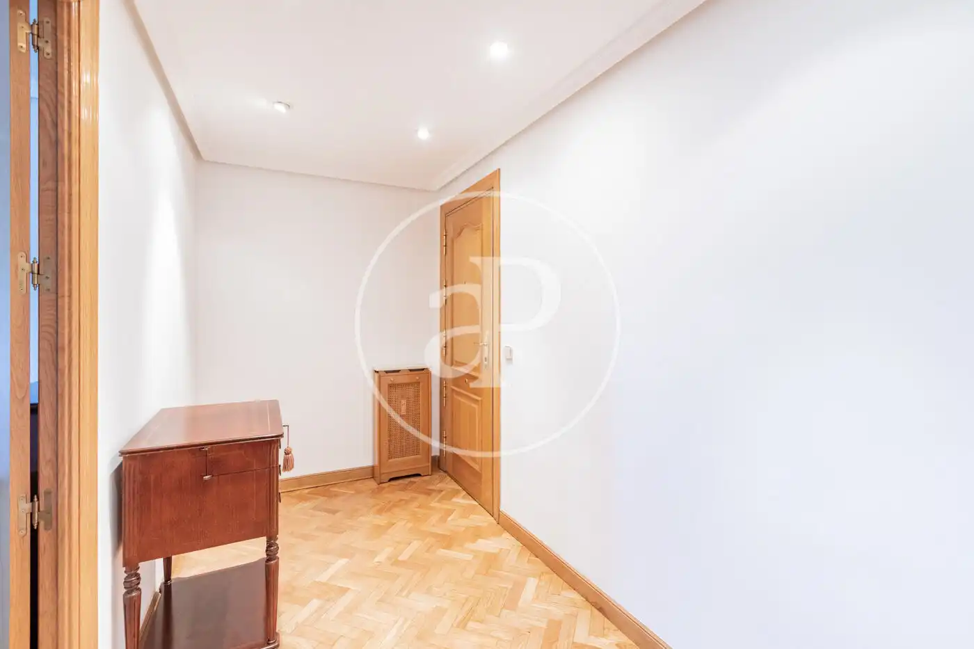 Flat for rent in Madrid  with Air Conditioner, Heating and Private garden
