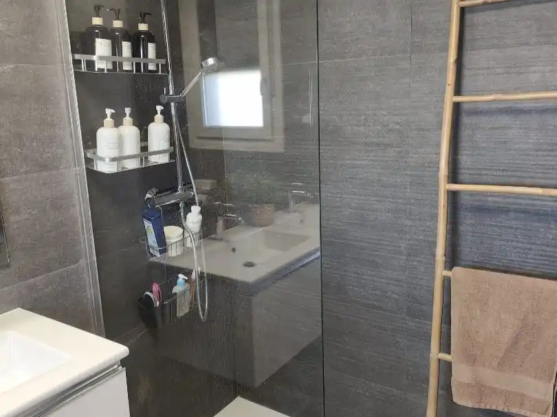 Bany de Pis en venda en  Zaragoza Capital amb Aire condicionat, Terrassa i Balcó