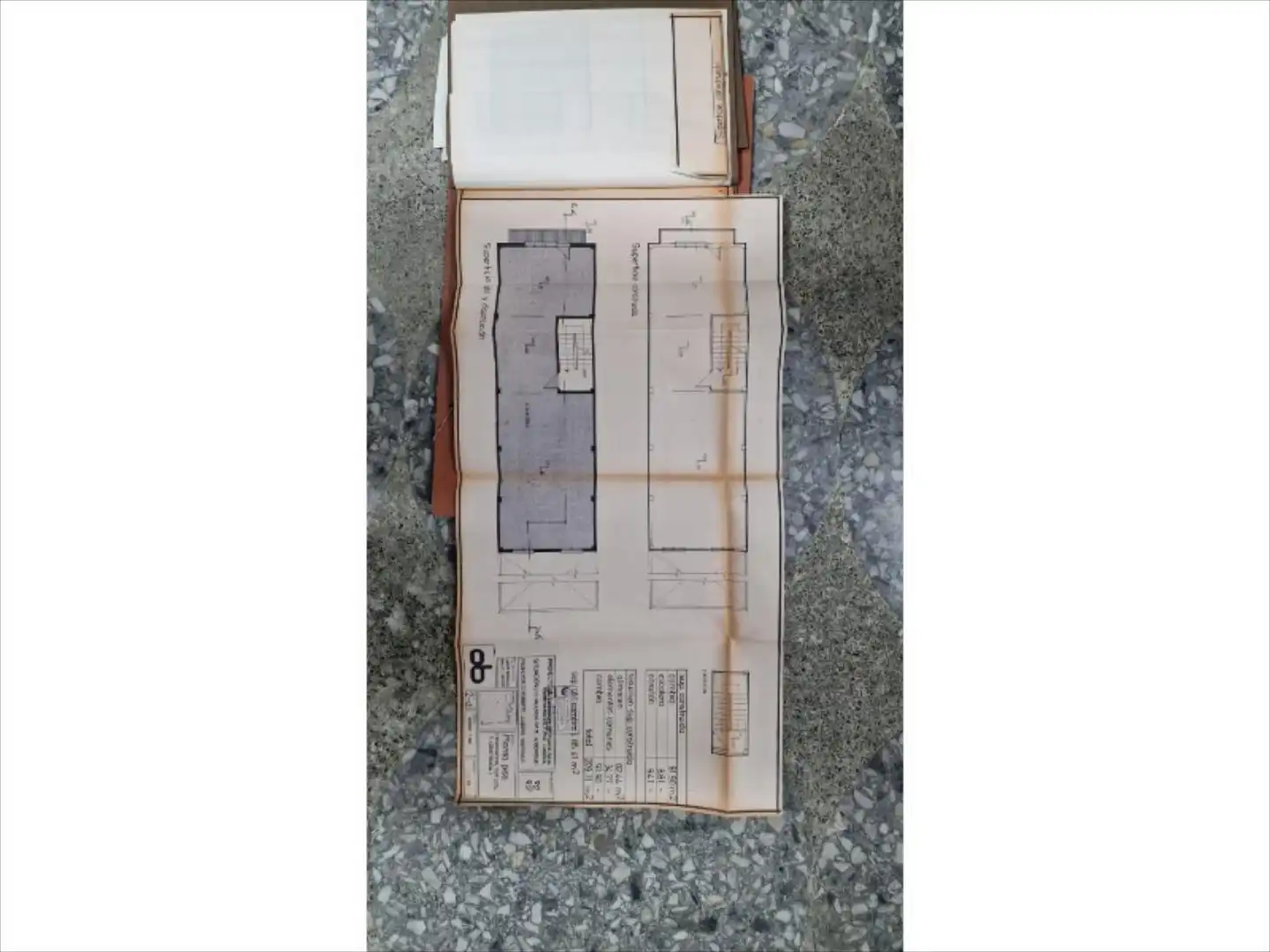 Buildings for sale in Alberic