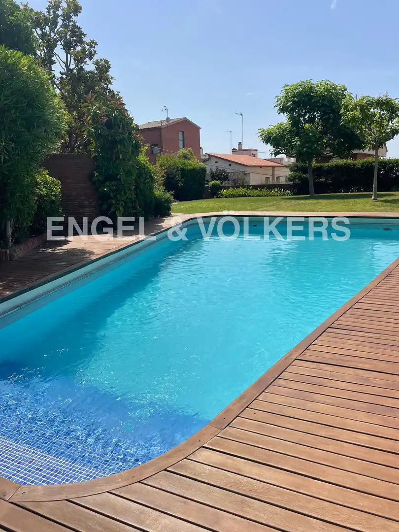 Swimming pool of Houses for rent in La Miranda - Can Candeler 